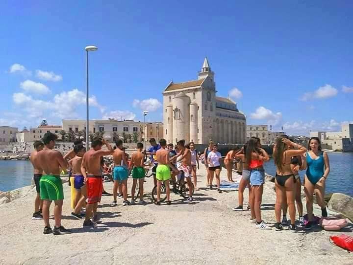 Le Rondini Apartamento Trani Exterior foto